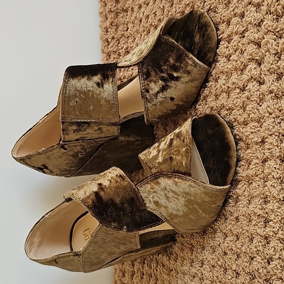 Cabi Women's Green Courts NWOT - Picture 2 of 8